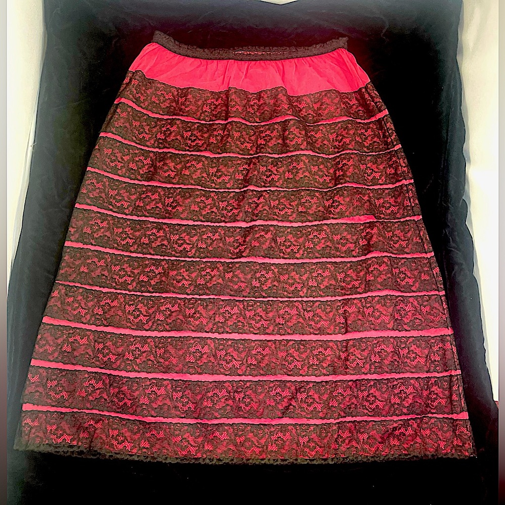 🖤 Vintage 🖤 Oh la la! 1950s Lacy Hot Pink and Black Gauzy Striped Slip Small